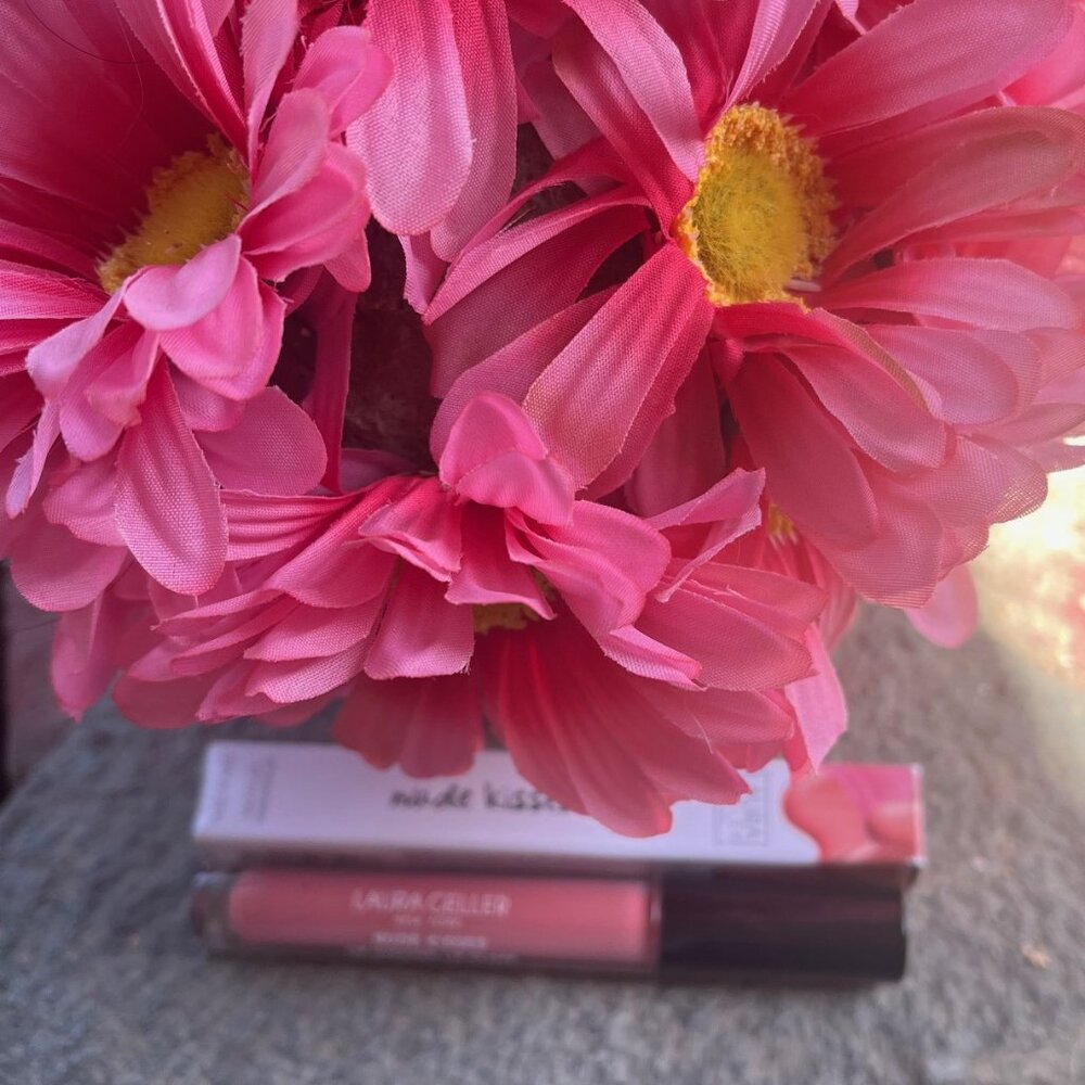 Laura Geller Nude Kisses Lip Gloss - NWOT